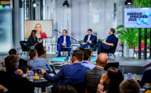 Expert:innen diskutieren über Rolle von Energiespeichern im Energiesystem bei der Handelsblatt Konferenz Energiespeicher 2025